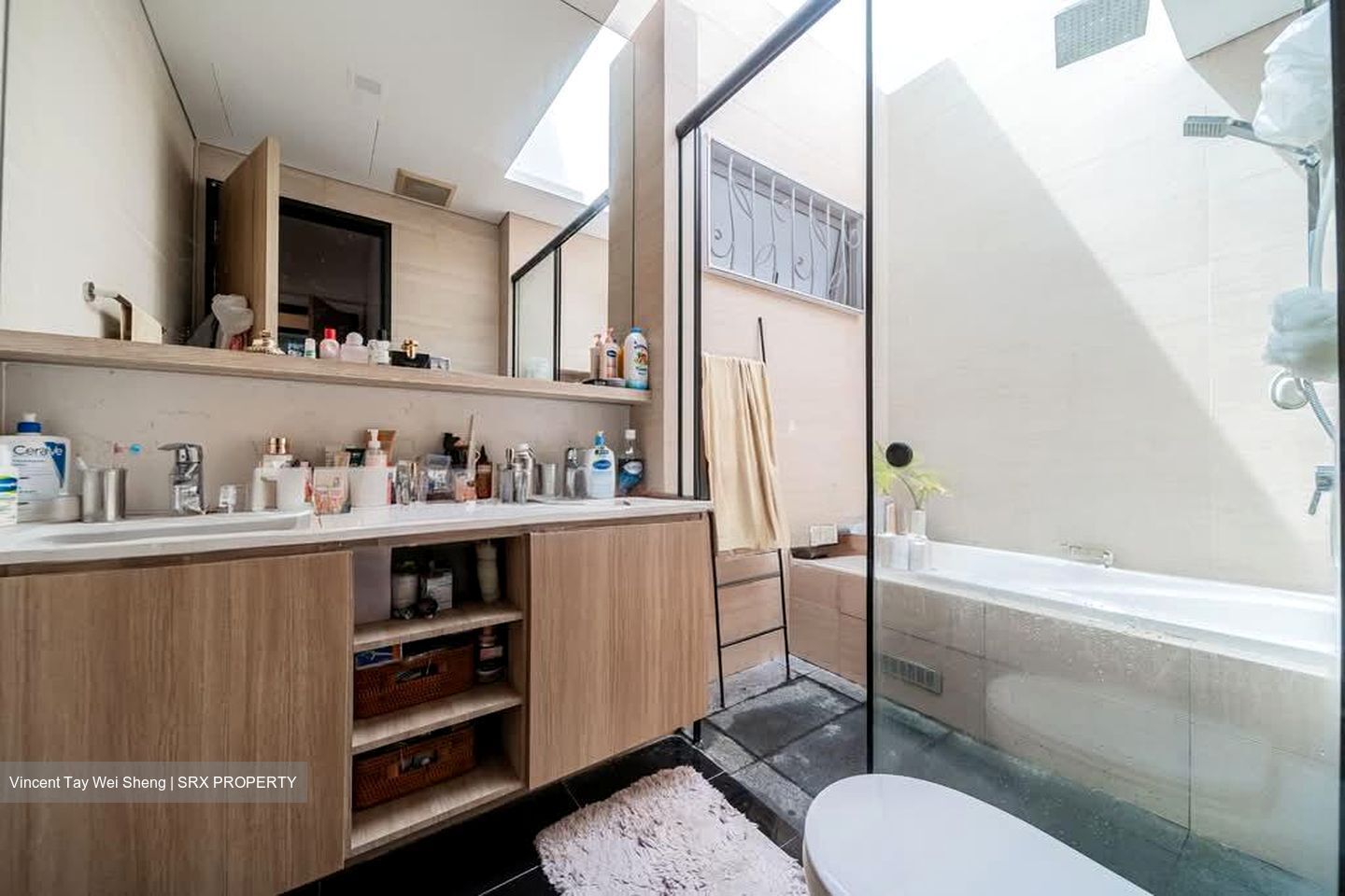 Chiltern Drive (D13), Terrace #577837461